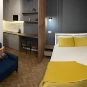 florents-superb-studio-free-parking-garden.albaniahotels.org/